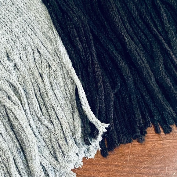 🌟HP🌟NWOT Black & Gray Color Block Scarf/Shawl/Wrap OSFM - Picture 8 of 11
